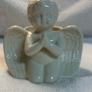 Praying angel planter